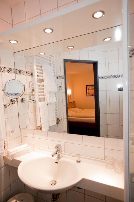 Akzent Hotel Hubertus Melle Extérieur photo